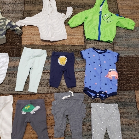 Baby boys size newborn winter clothing bundle of 11, pants, jackets - Picture 3 of 6